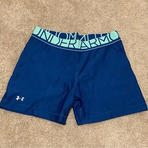 Like new blue under armour short spandex